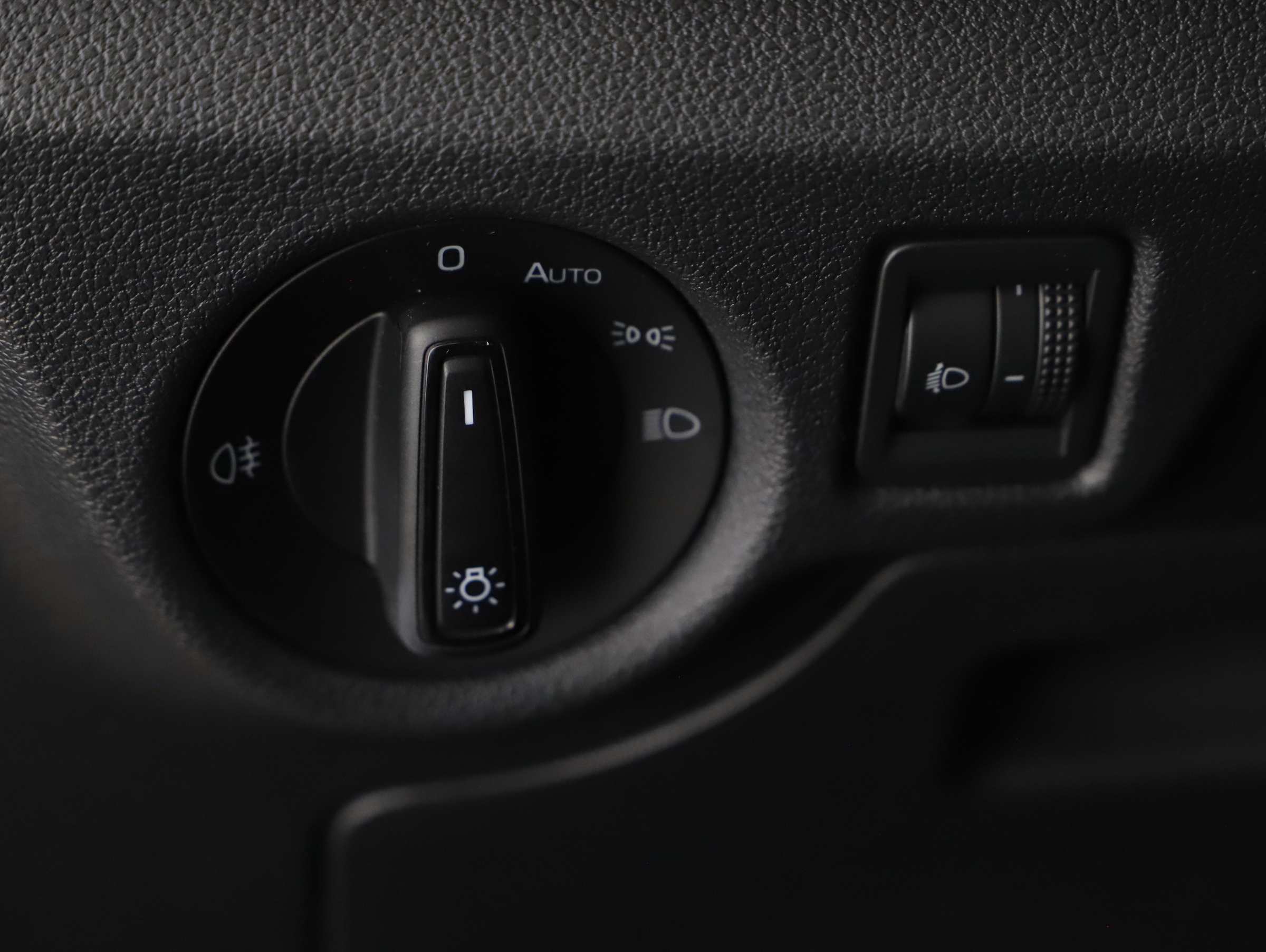 Skoda Kamiq 1.0 TSI SC | Bild 12 von 25