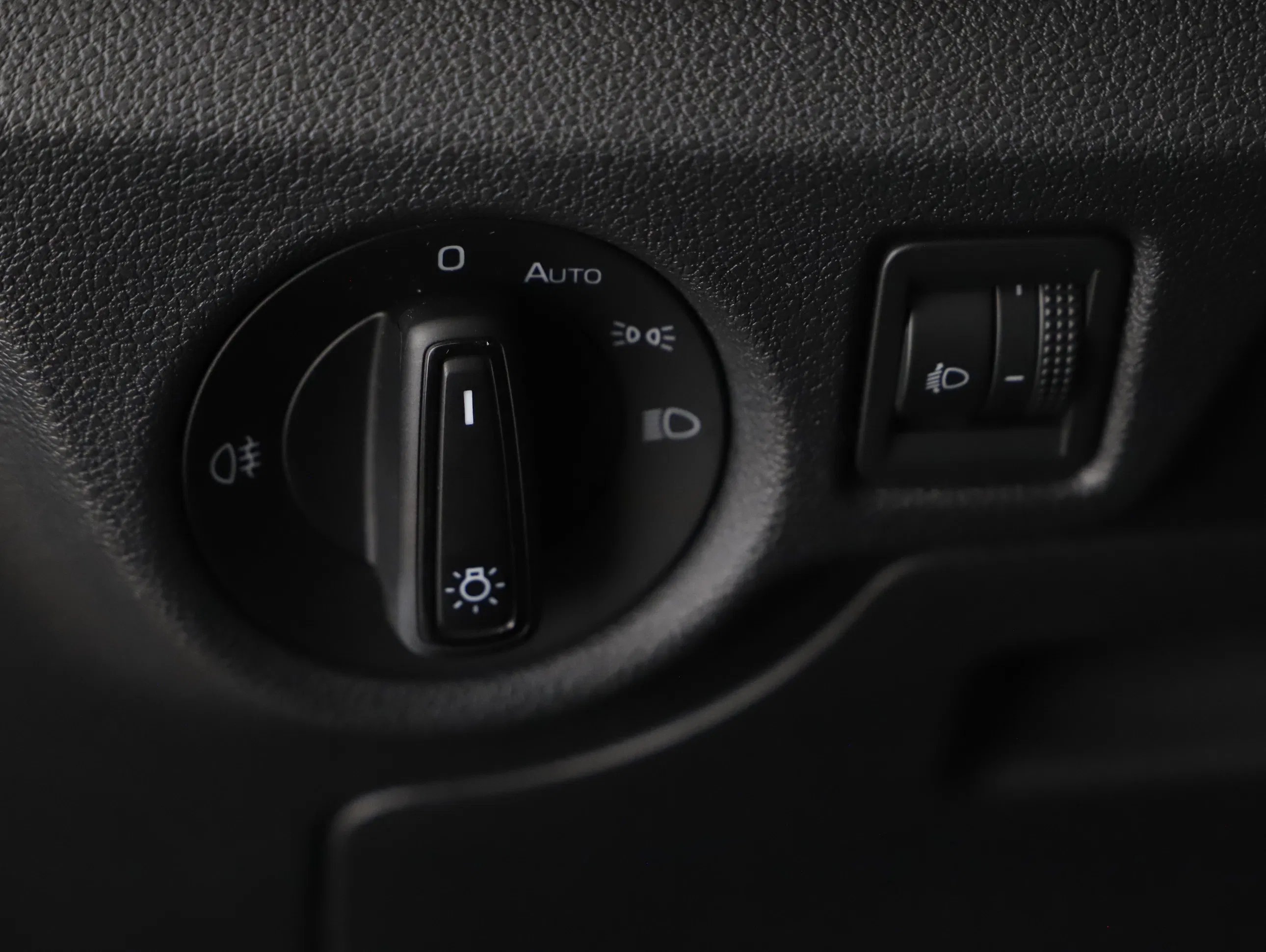 Skoda Kamiq 1.0 TSI SC | Bild 12 von 25