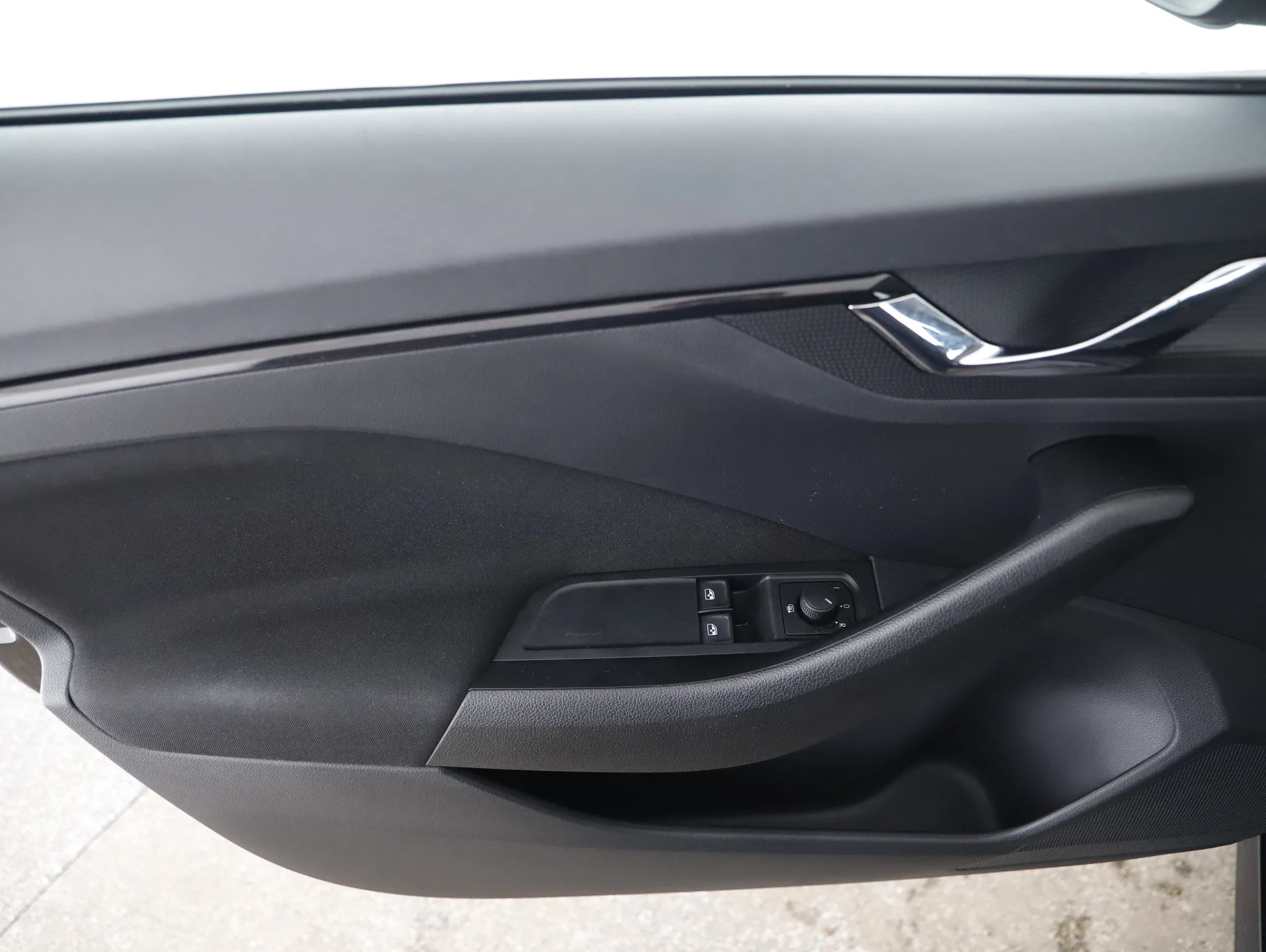 Skoda Kamiq 1.0 TSI SC | Bild 8 von 25