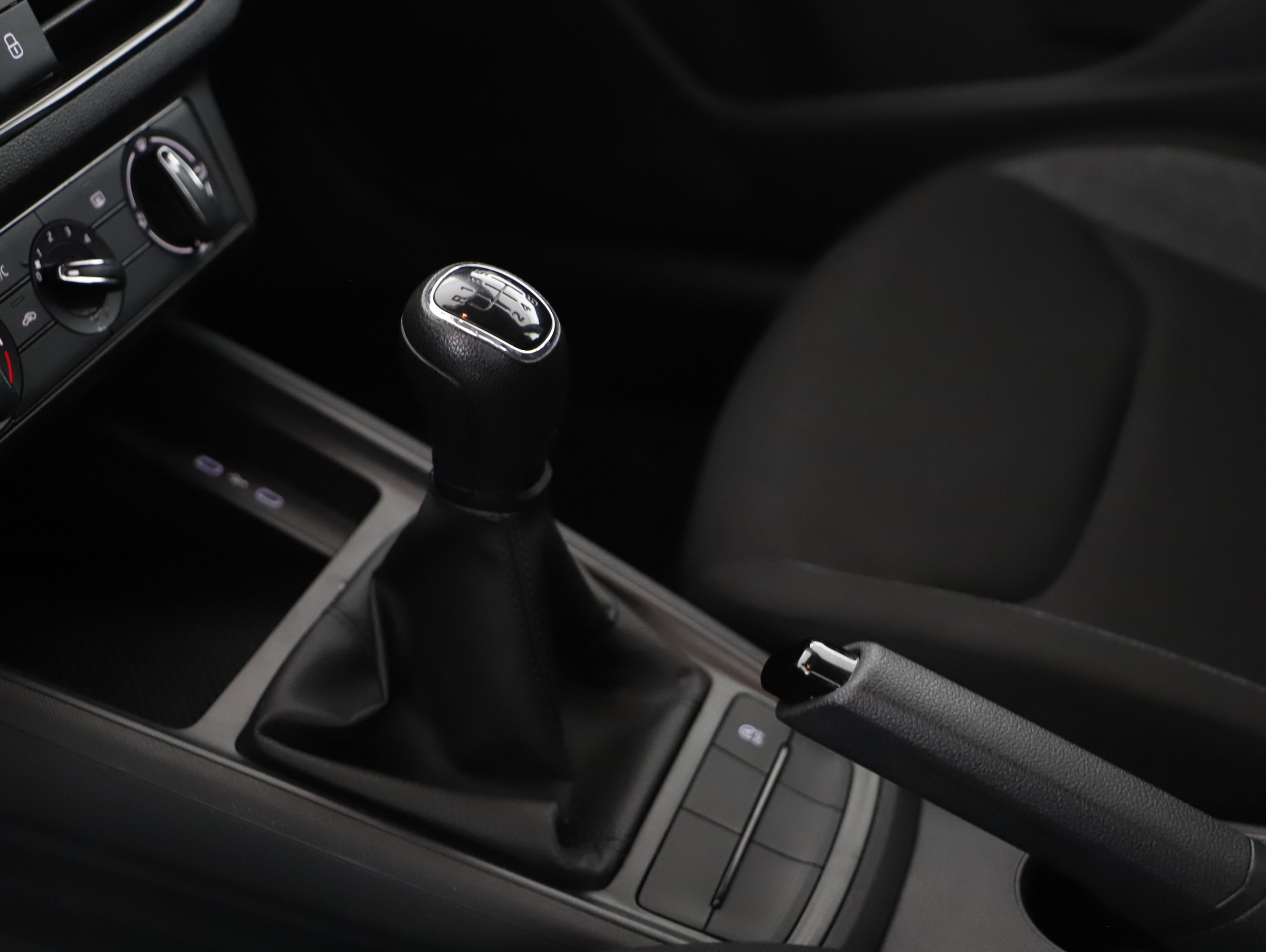 Skoda Kamiq 1.0 TSI SC | Bild 15 von 25