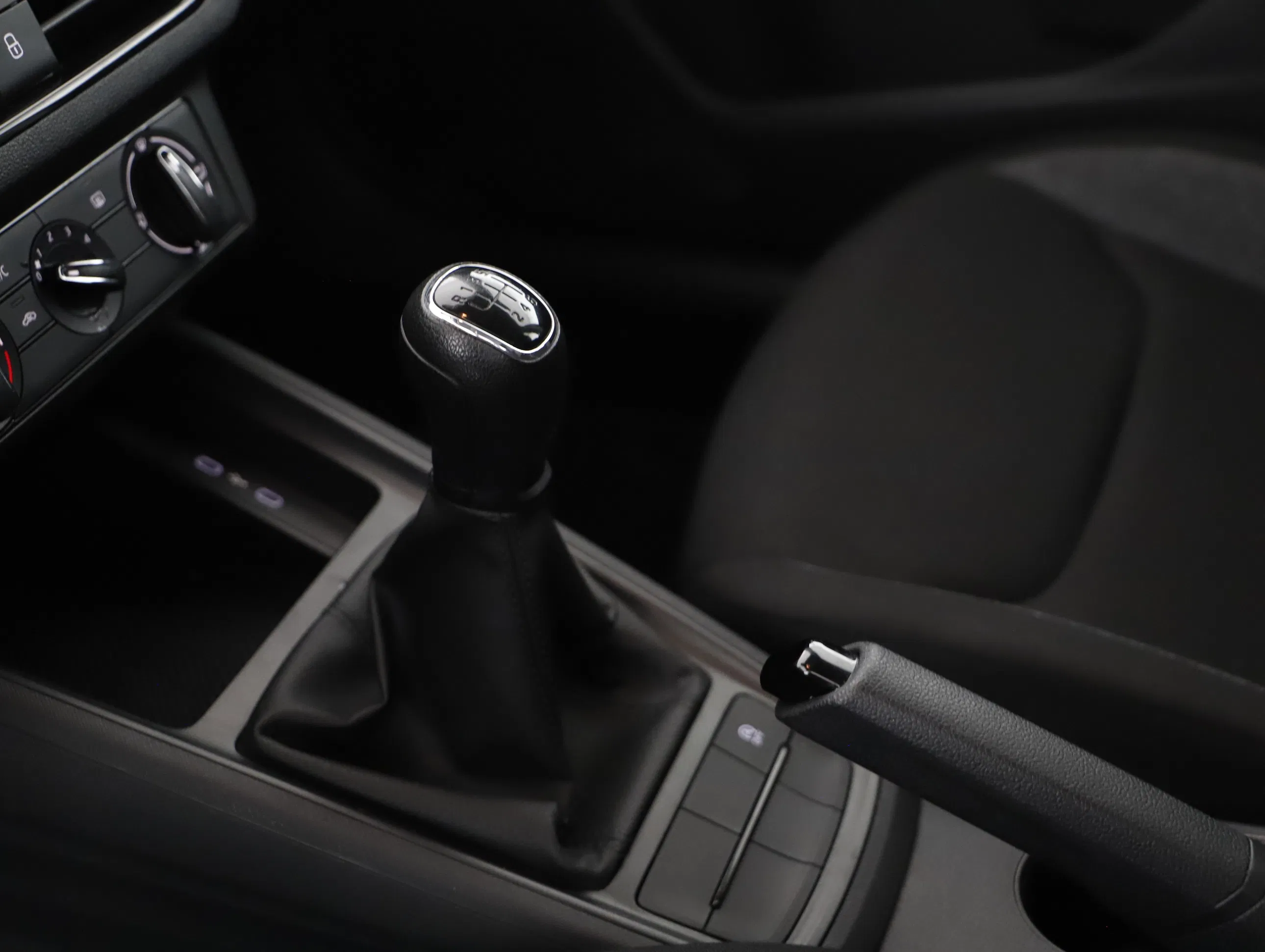 Skoda Kamiq 1.0 TSI SC | Bild 15 von 25