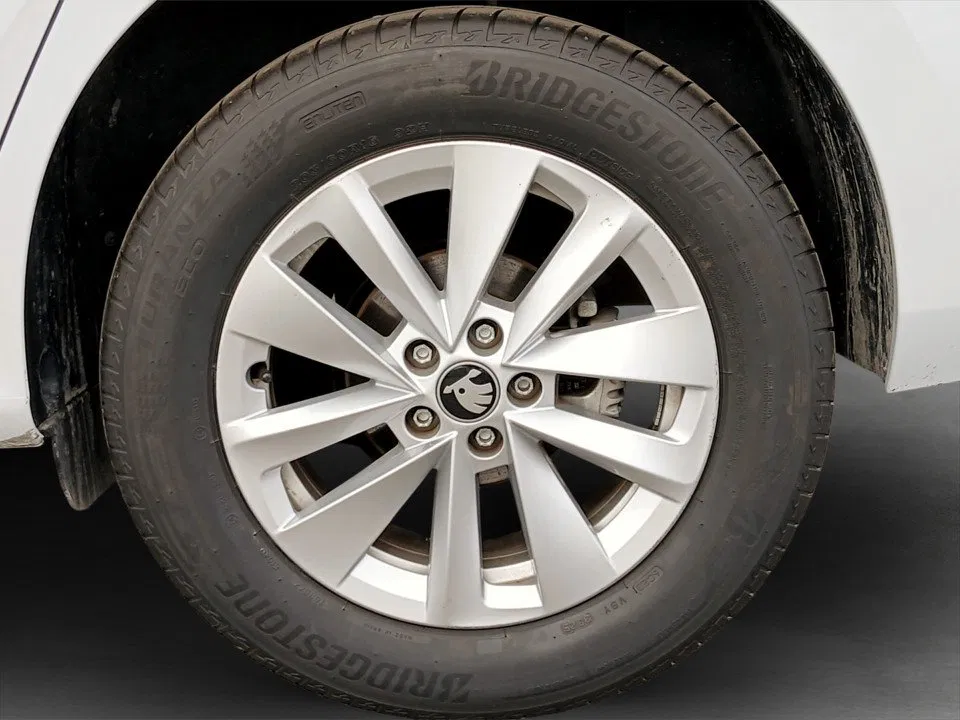 Skoda Kamiq 1.0 TSI Selection | Bild 6 von 22
