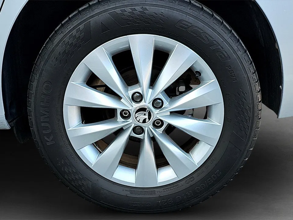 Skoda Kamiq 1.0 TSI Ambition | Bild 6 von 19