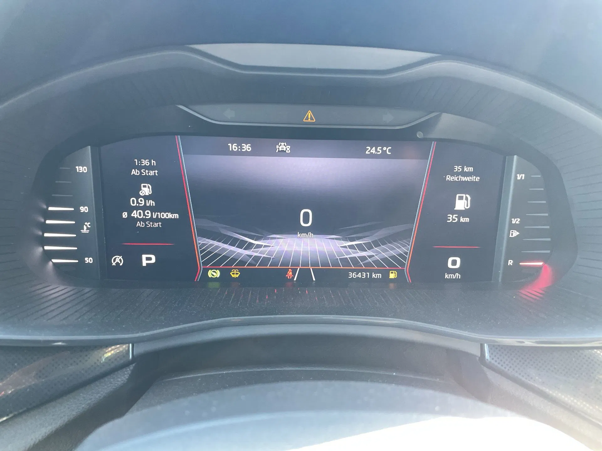 Skoda Kamiq 1.0 TSI Monte Carlo | Bild 14 von 24