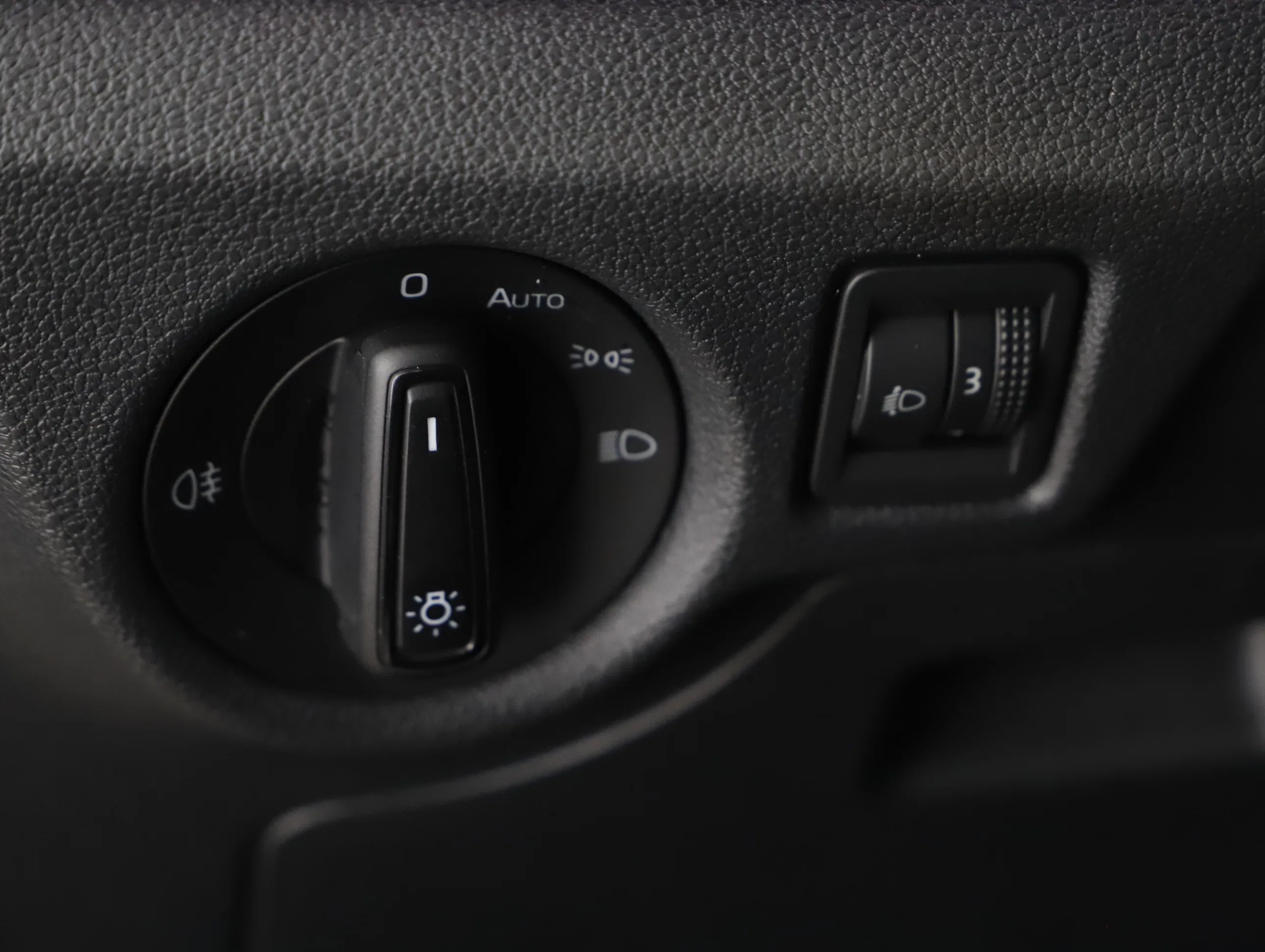 Skoda Kamiq 1.0 TSI Ambition | Bild 14 von 21