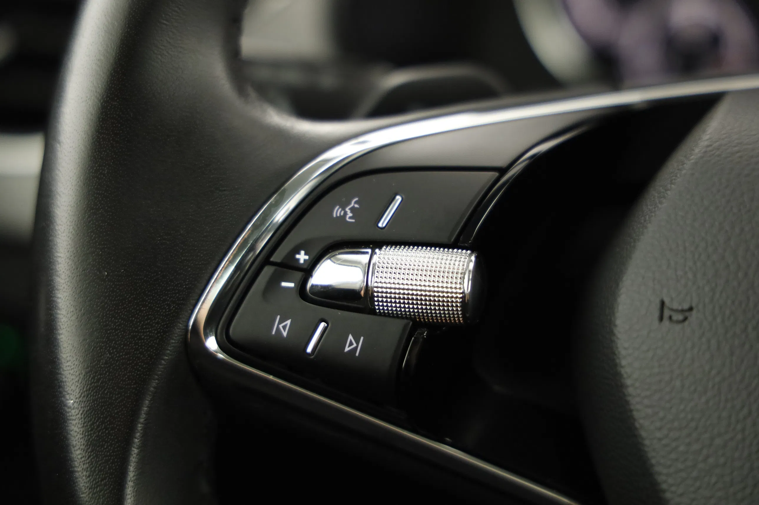 Skoda Kamiq 1.0 TSI Ambition | Bild 12 von 23