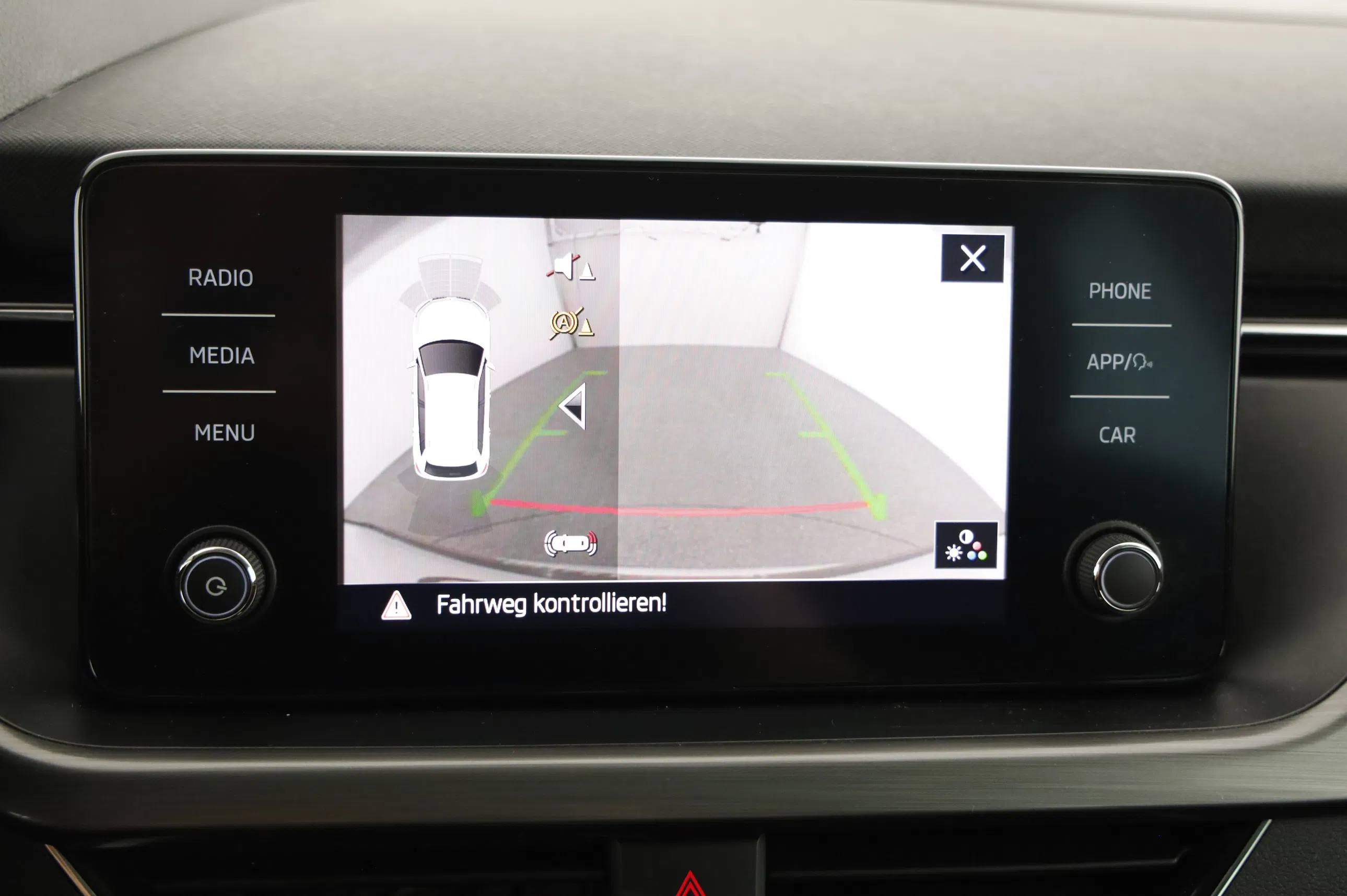 Skoda Kamiq 1.0 TSI Ambition | Bild 16 von 23