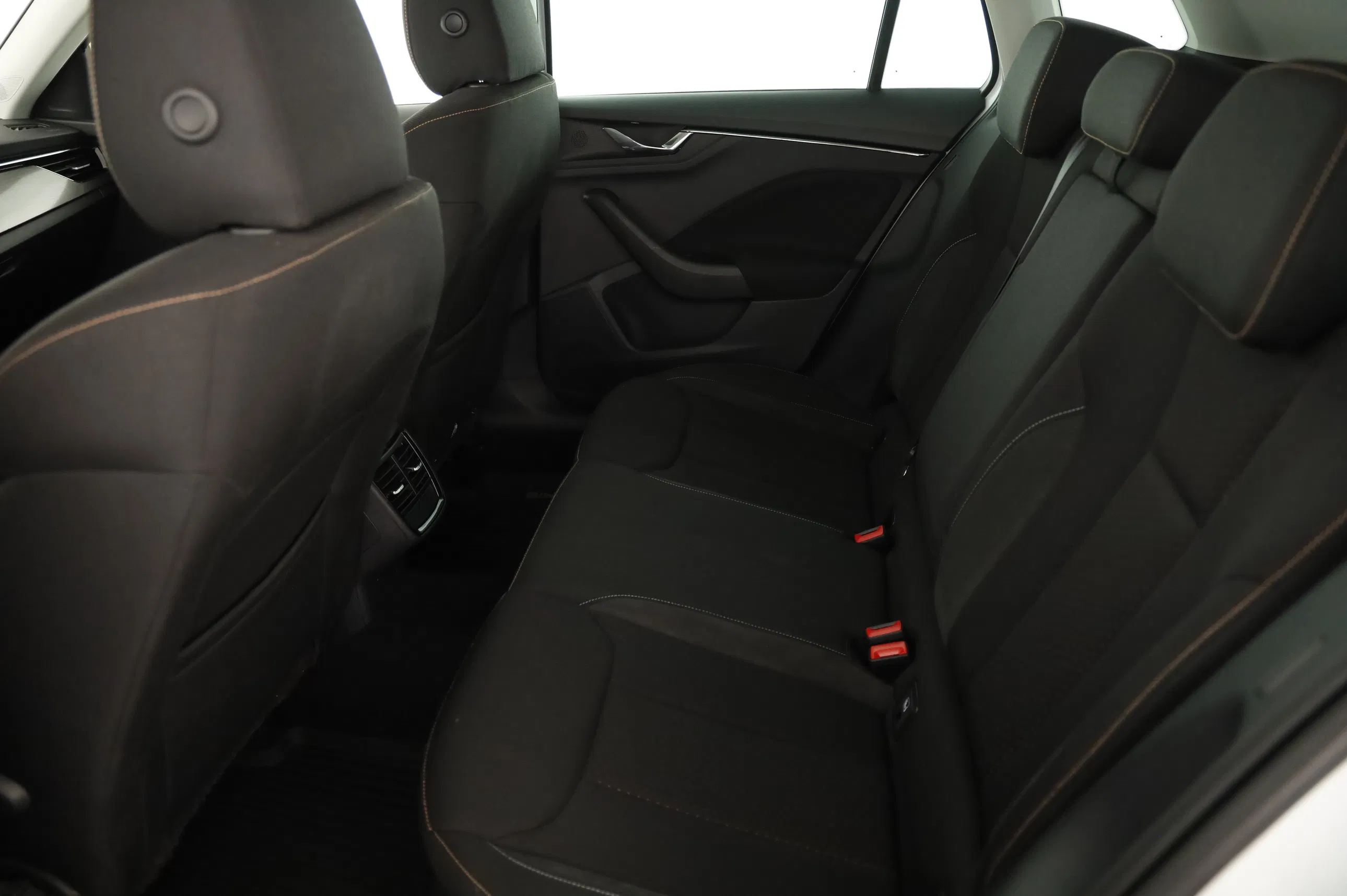 Skoda Kamiq 1.0 TSI Ambition | Bild 19 von 23