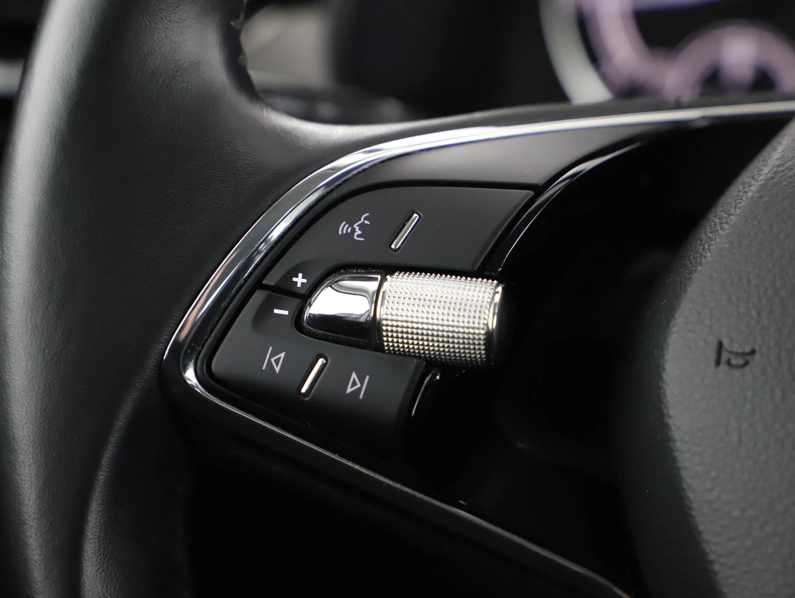 Skoda Kamiq 1.0 TSI Ambition | Bild 9 von 31