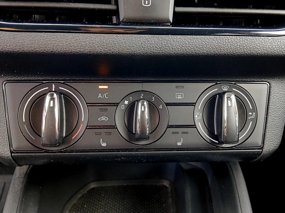 Skoda Kamiq 1.0 TSI SC | Bild 18 von 20