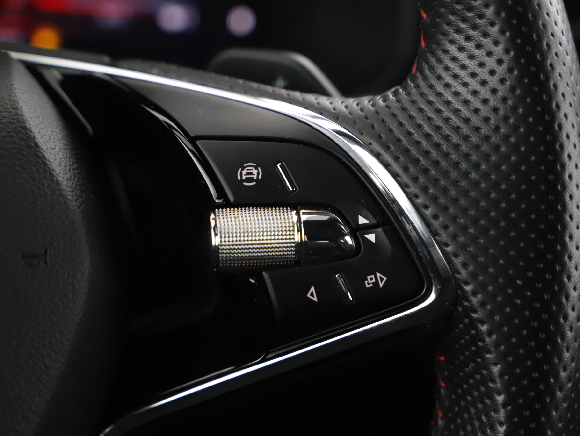 Skoda Kamiq 1.0 TSI Monte Carlo | Bild 12 von 21