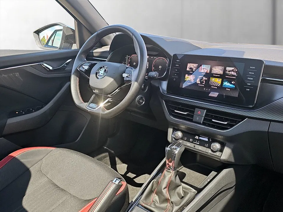 Skoda Kamiq 1.0 TSI Monte Carlo DSG | Bild 14 von 26