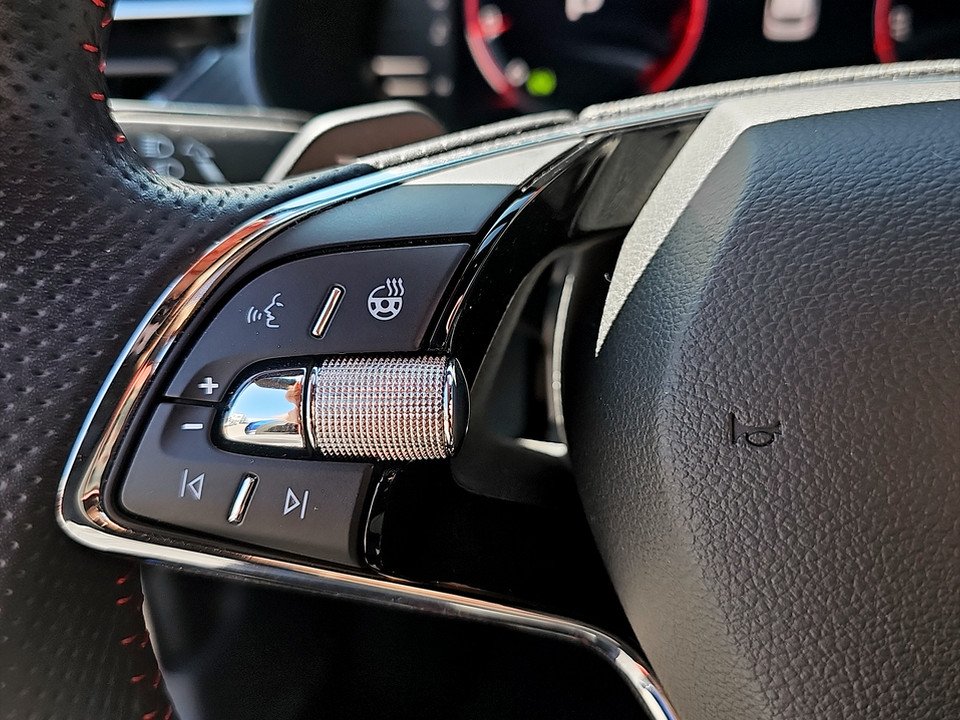 Skoda Kamiq 1.0 TSI Monte Carlo DSG | Bild 15 von 26