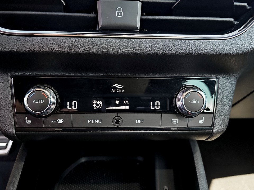 Skoda Kamiq 1.0 TSI Monte Carlo DSG | Bild 22 von 26