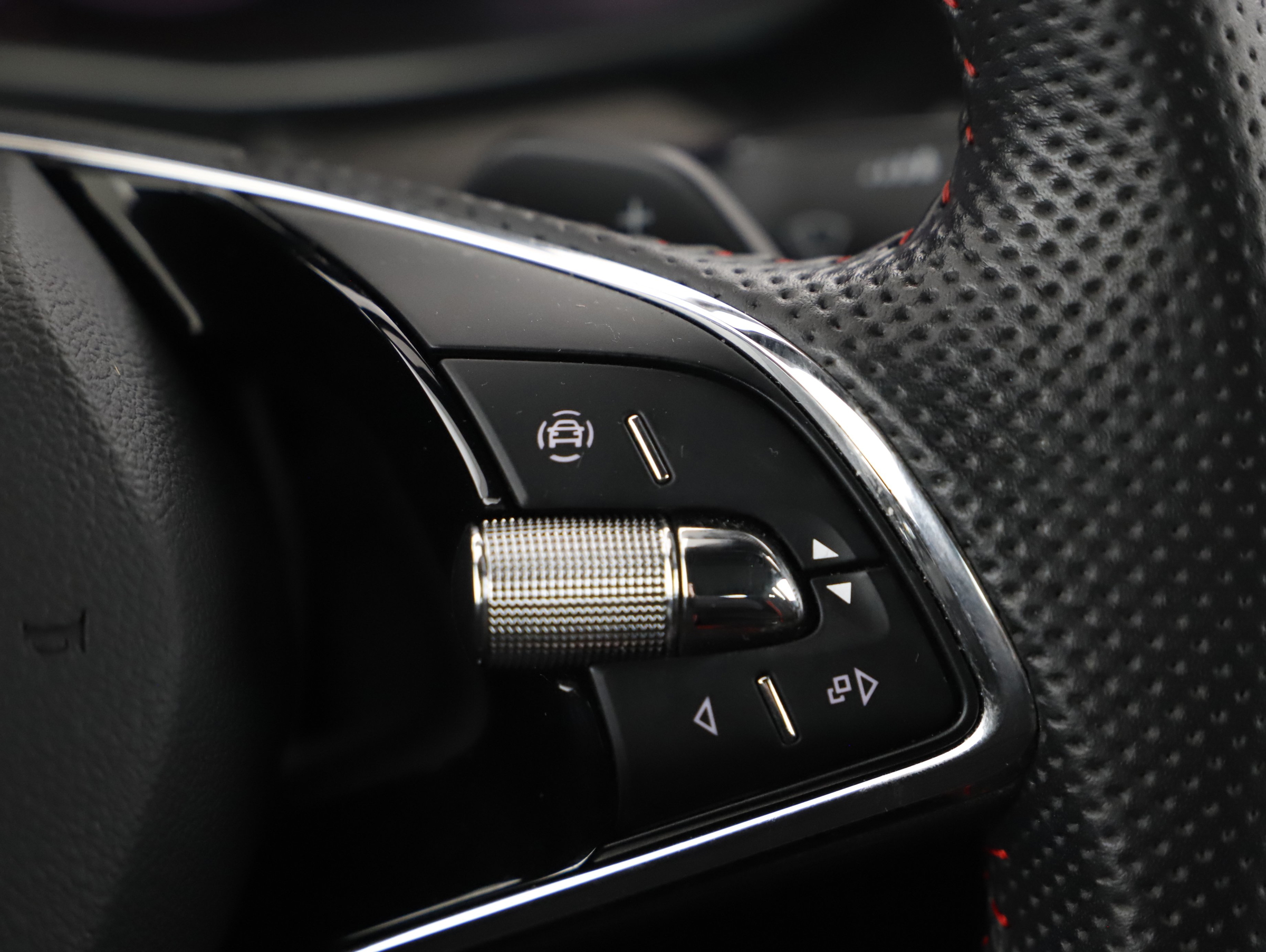 Skoda Kamiq 1.0 TSI Monte Carlo | Bild 20 von 27