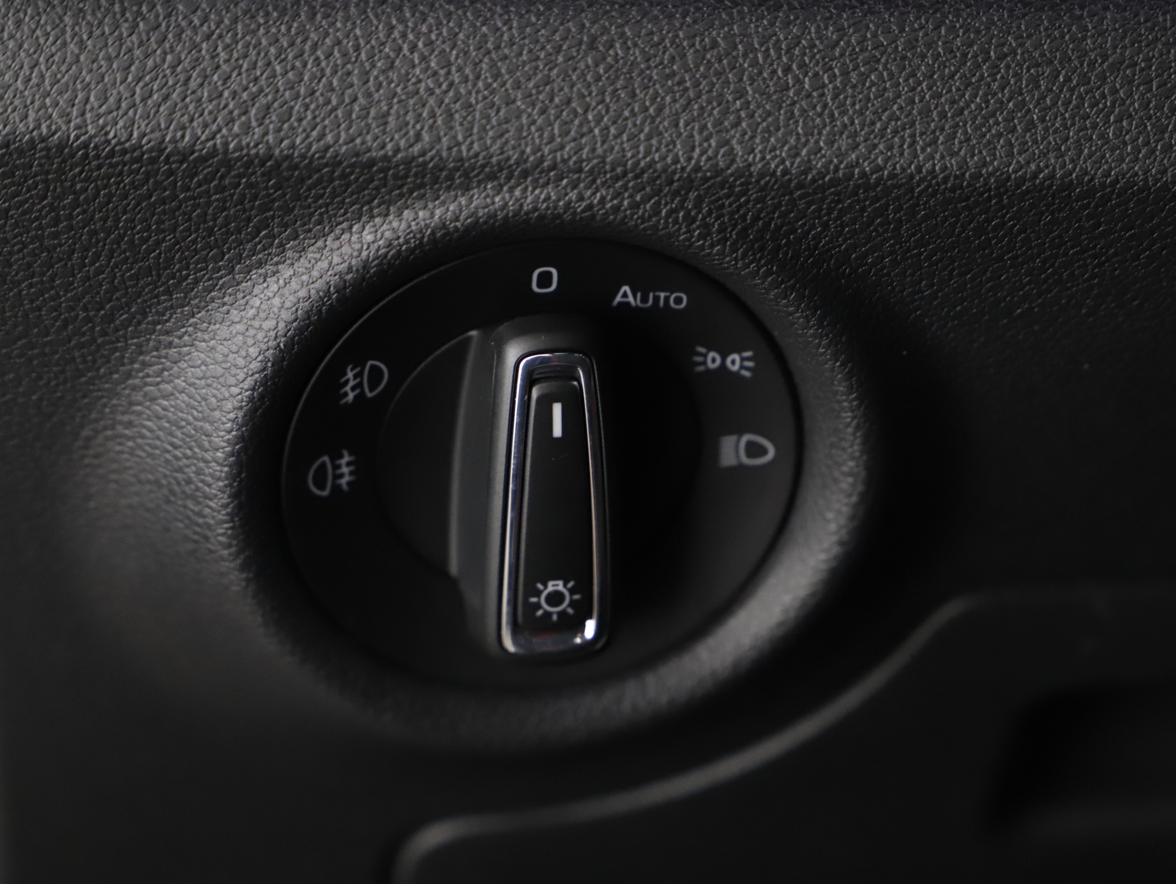 Skoda Kamiq 1.0 TSI Monte Carlo | Bild 22 von 27