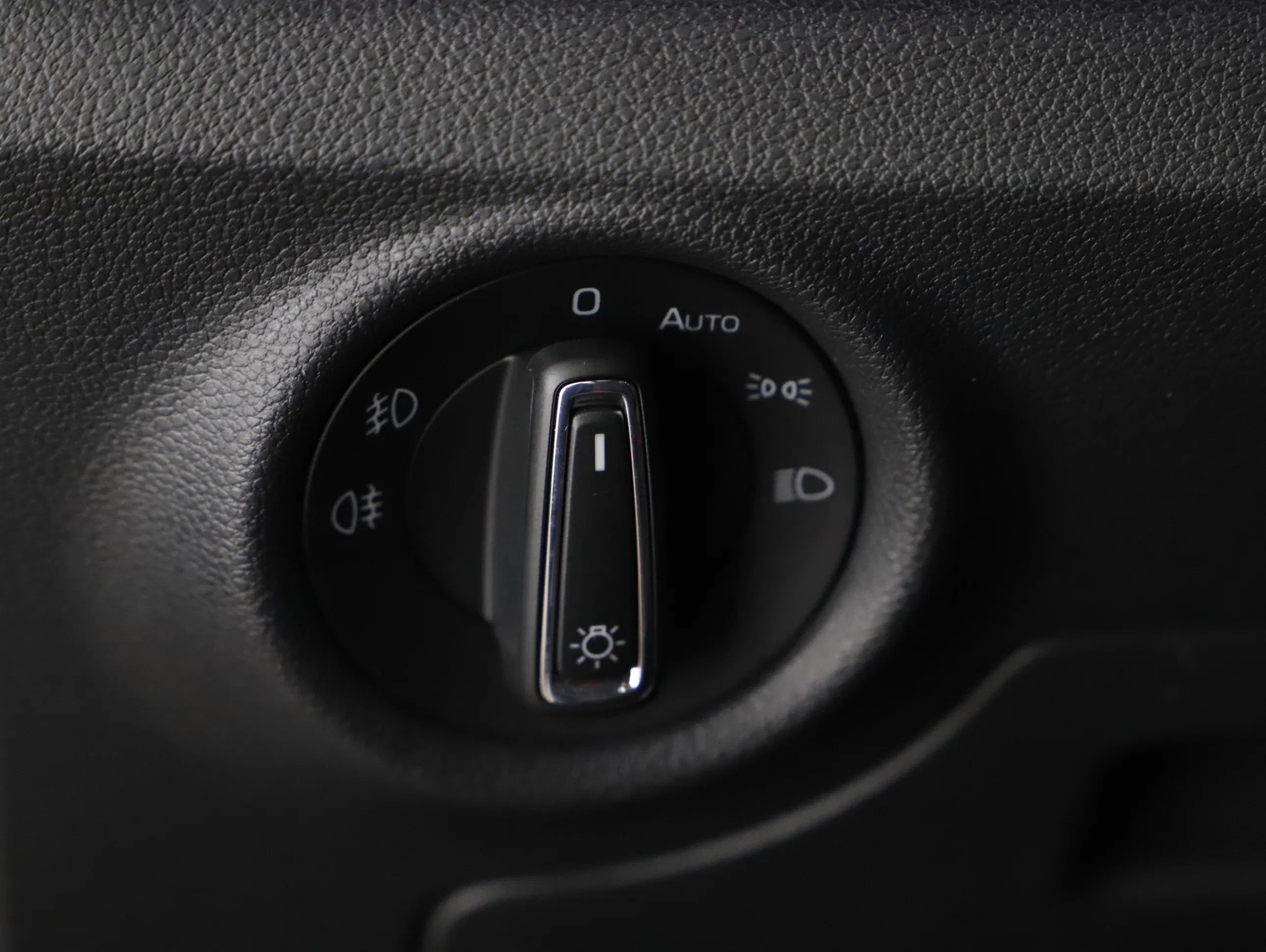 Skoda Kamiq 1.0 TSI Monte Carlo | Bild 22 von 27