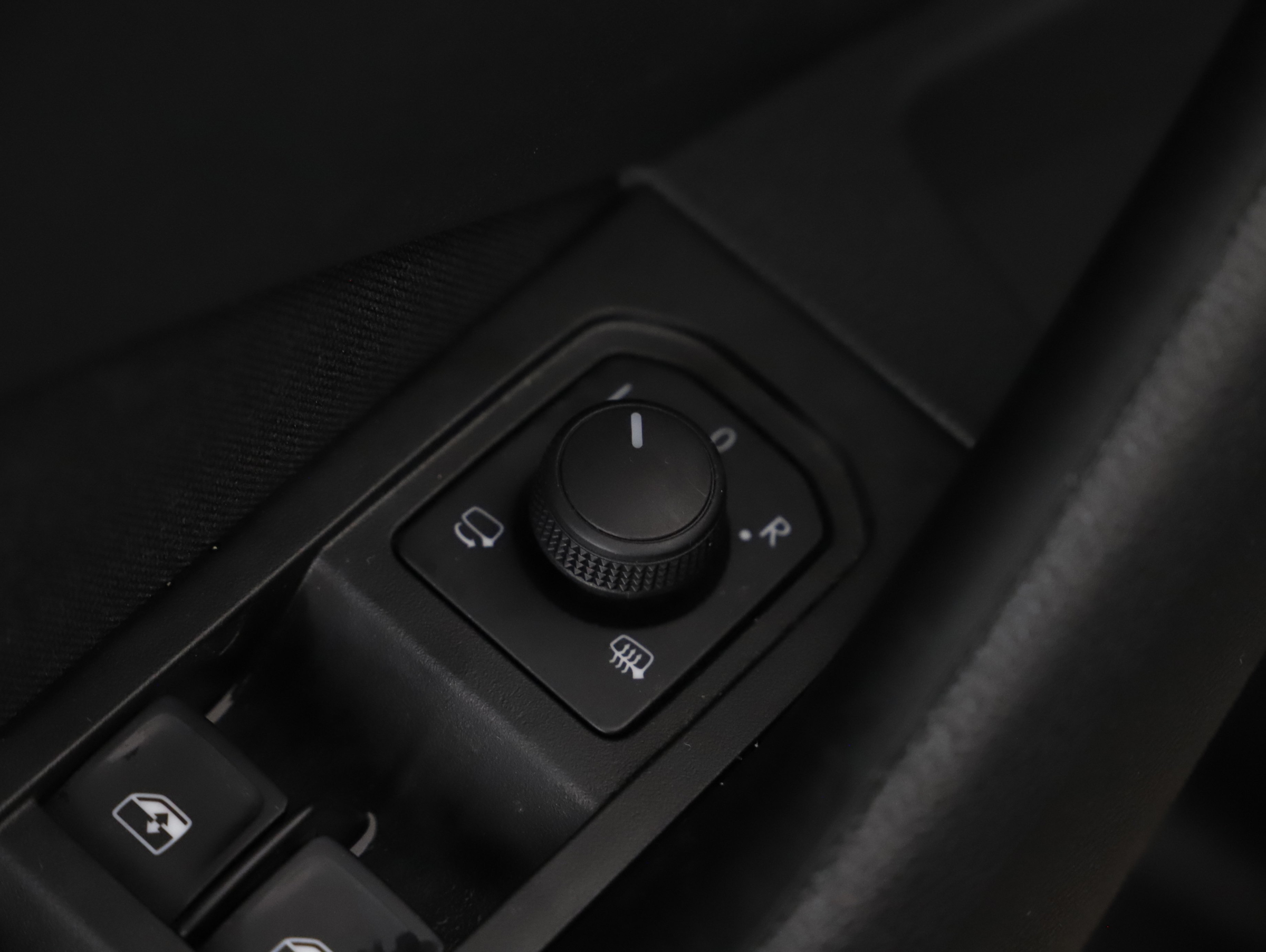 Skoda Kamiq 1.0 TSI Monte Carlo | Bild 24 von 27