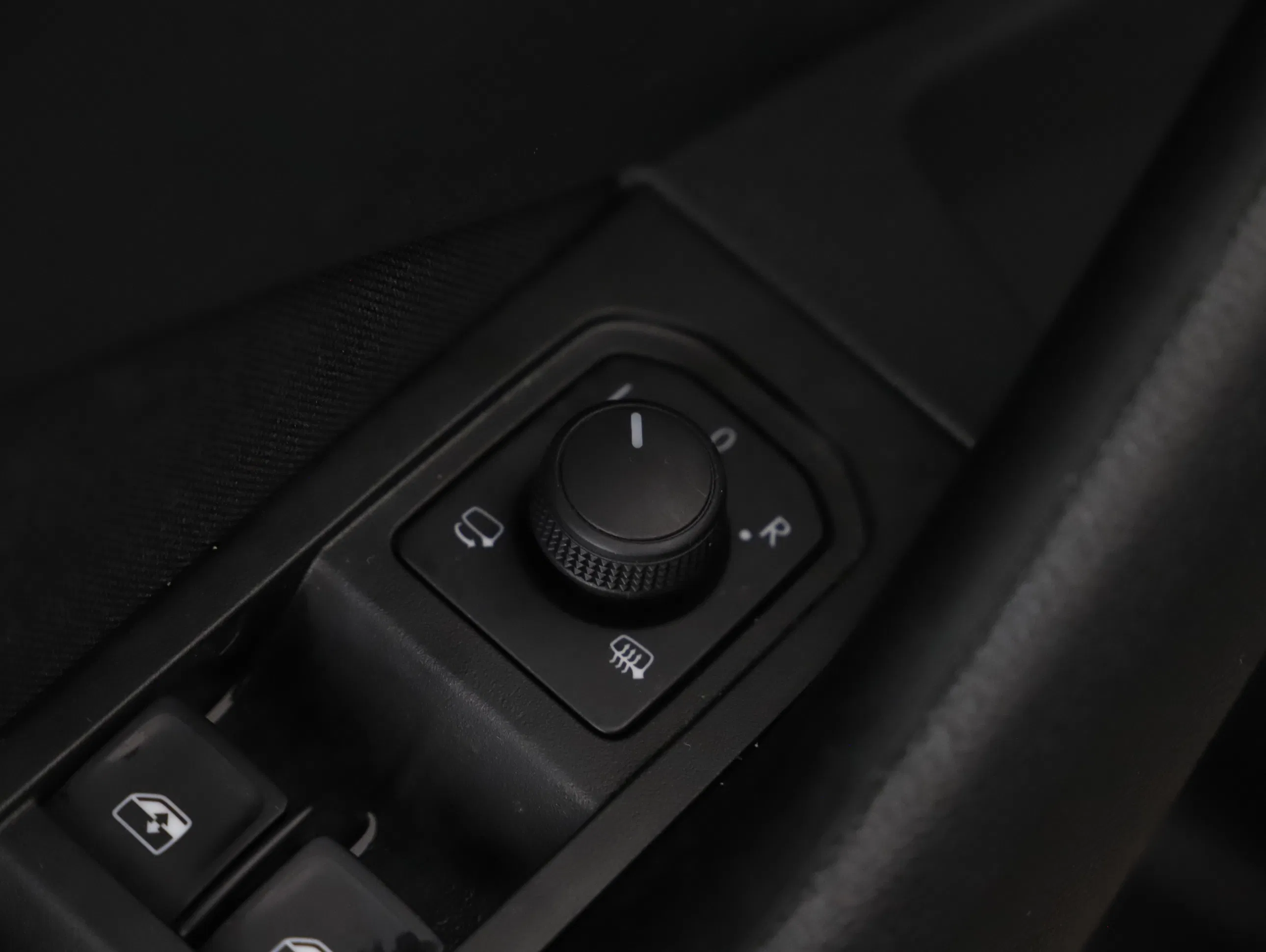 Skoda Kamiq 1.0 TSI Monte Carlo | Bild 24 von 27