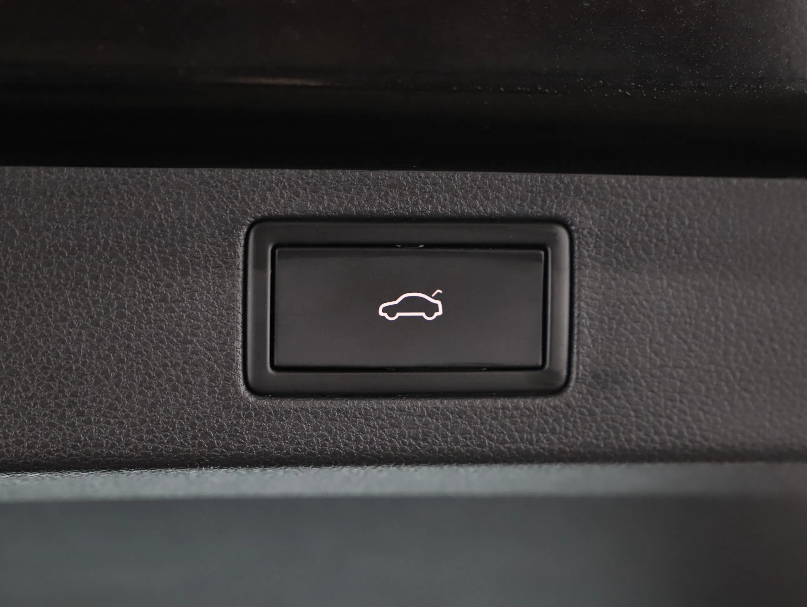 Skoda Kamiq 1.0 TSI Monte Carlo | Bild 26 von 27