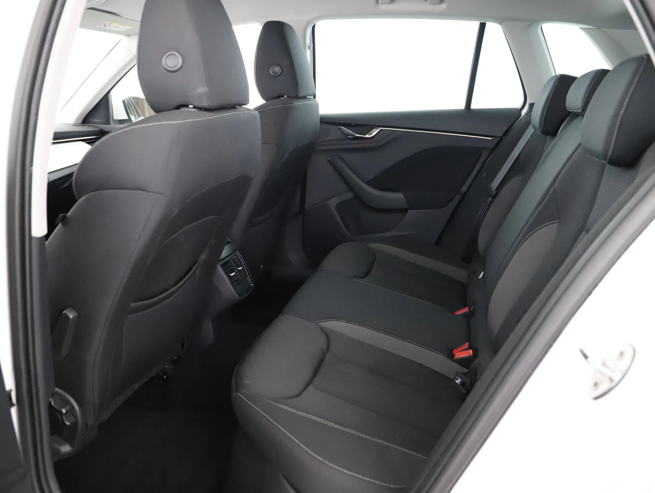 Skoda Kamiq 1.0 TSI Ambition | Bild 18 von 20