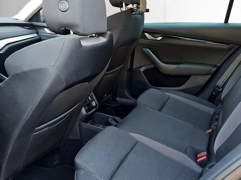 Skoda Octavia Combi 1.5 TSI Selection | Bild 13 von 23