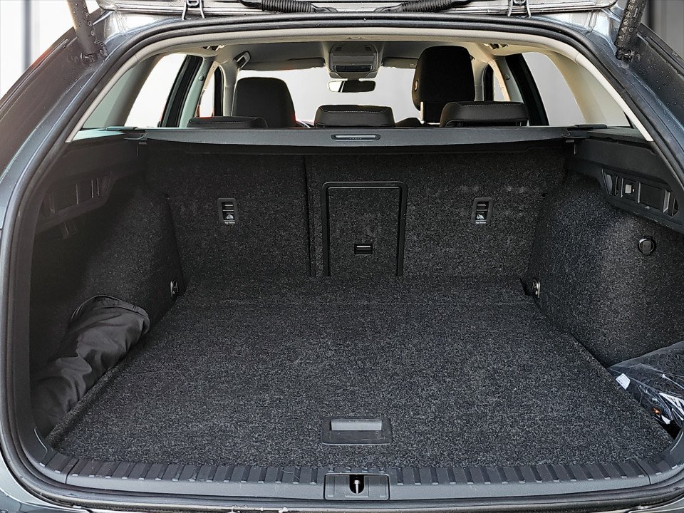 Skoda Octavia Combi 1.5 TSI Selection | Bild 17 von 23