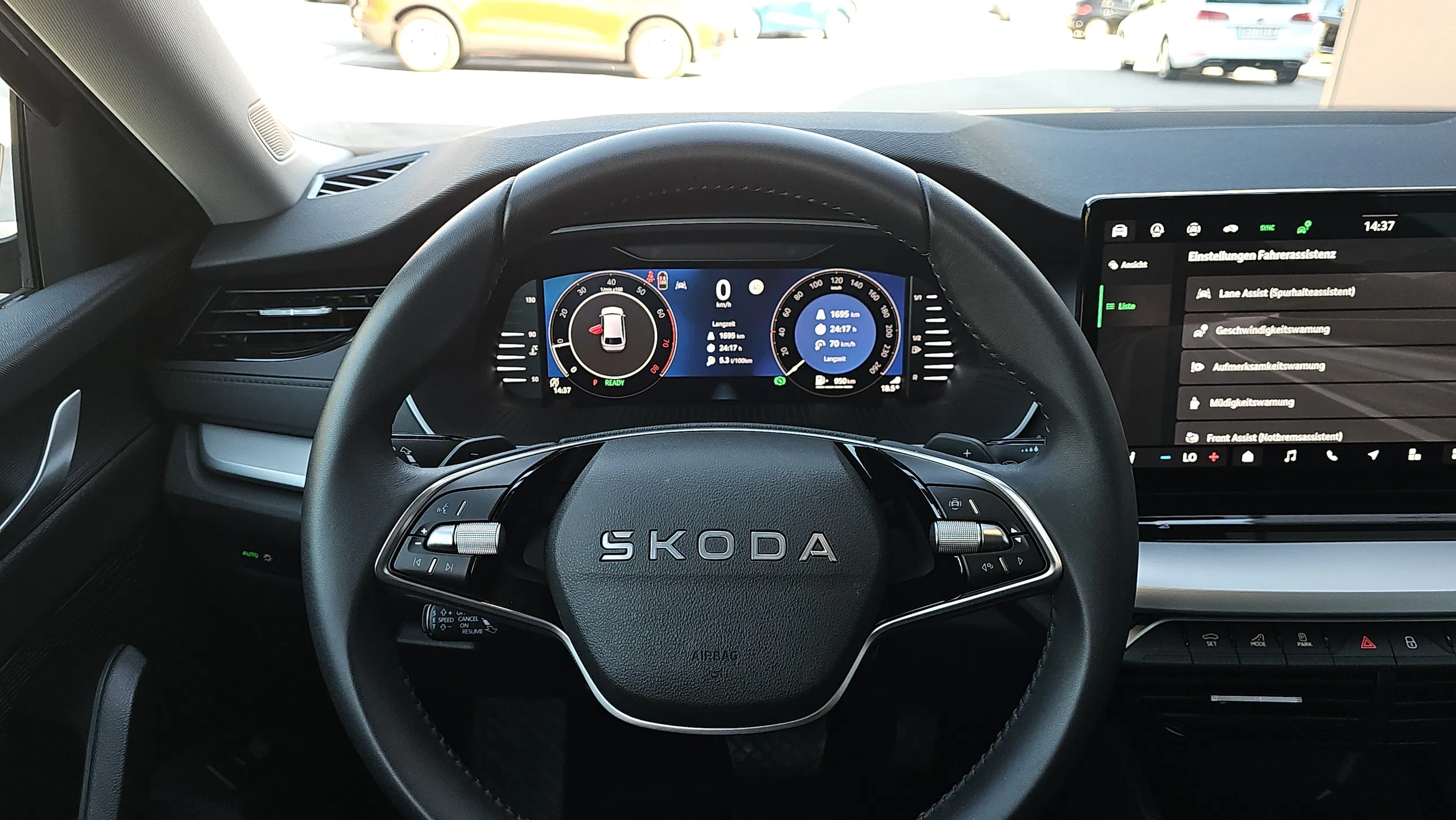 Skoda Octavia Combi 1.5 TSI Selection | Bild 8 von 23