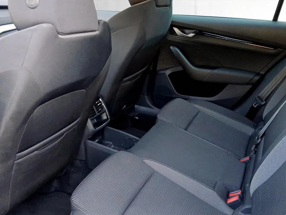 Skoda Octavia Combi 1.5 TSI Selection | Bild 19 von 22