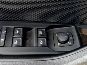 Skoda Octavia Combi 1.5 TSI Selection | Thumbnail 14 von 21