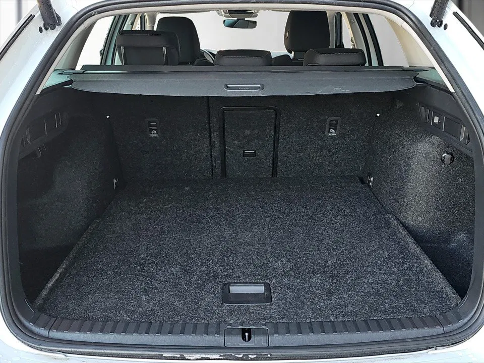Skoda Octavia Combi 1.5 TSI Selection | Bild 22 von 24