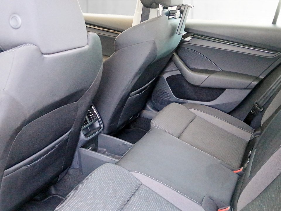 Skoda Octavia Combi 1.5 TSISelection | Bild 18 von 21