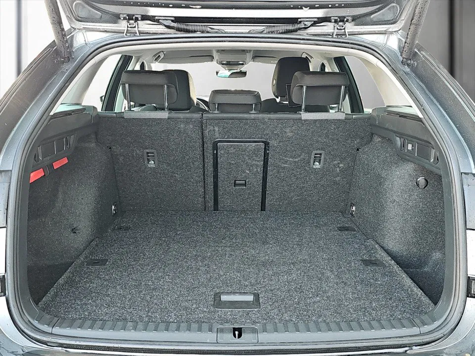 Skoda Octavia Combi 1.5 TSI Selection | Bild 22 von 23