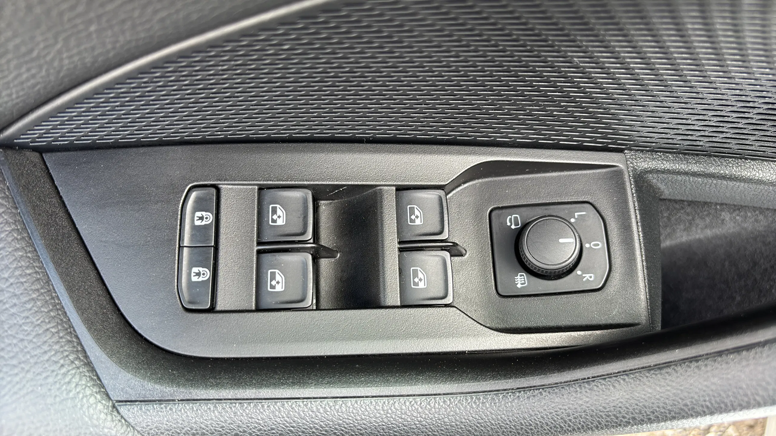 Skoda Octavia Combi 1.5 eTSI | Bild 9 von 29