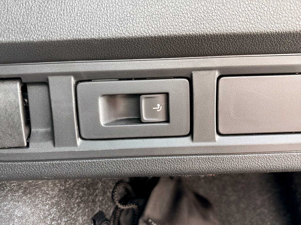 Skoda Octavia Combi 1.5 eTSI | Bild 28 von 29