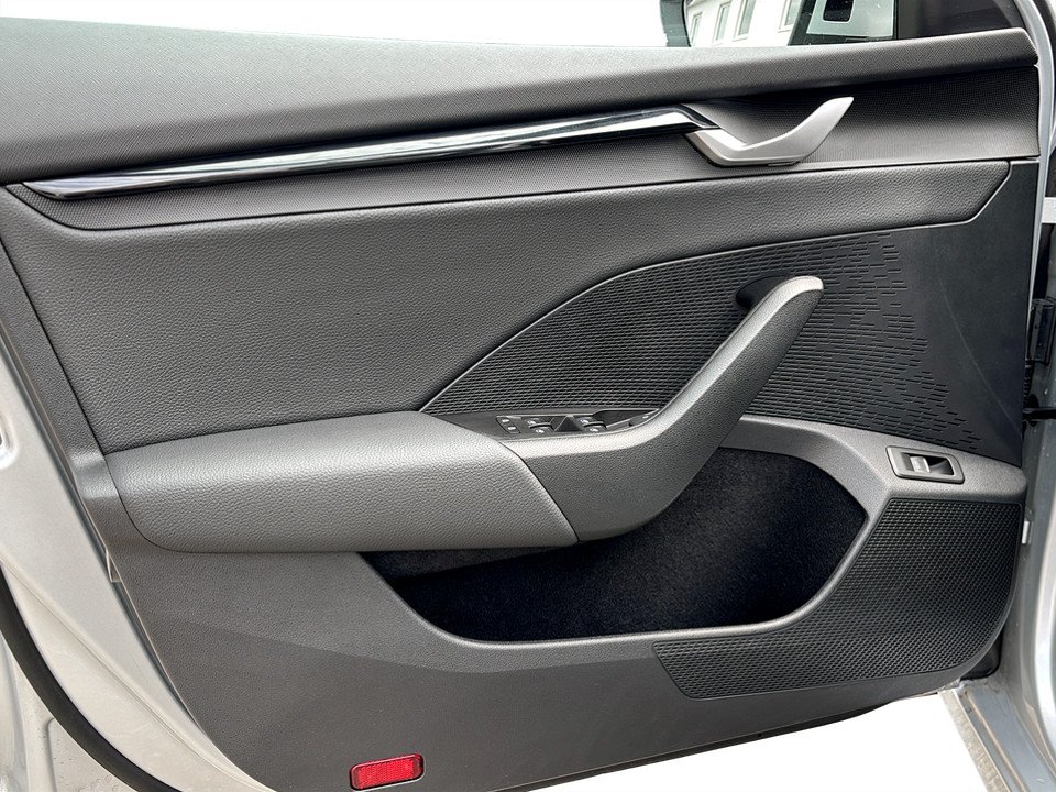 Skoda Octavia Combi 1.5 eTSI | Bild 8 von 29