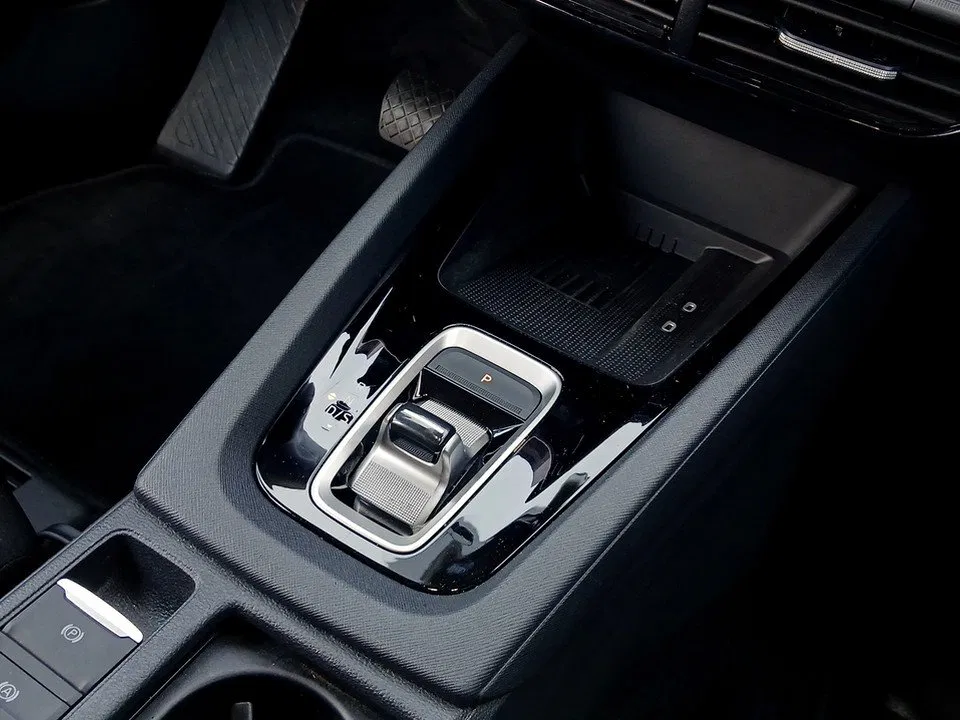 Skoda Octavia Combi 1.5 TSI DSG Selection | Bild 17 von 22