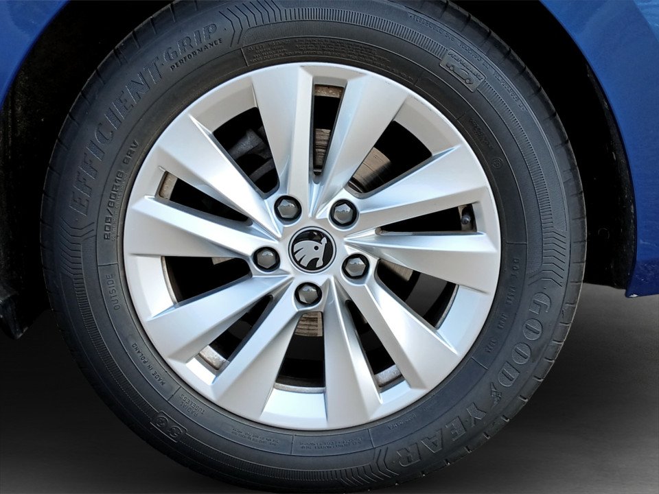 Skoda Octavia Combi 1.5 TSI DSG Selection | Bild 6 von 22