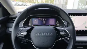 Skoda Octavia Combi 1.5 TSI DSG Selection | Thumbnail 11 von 22