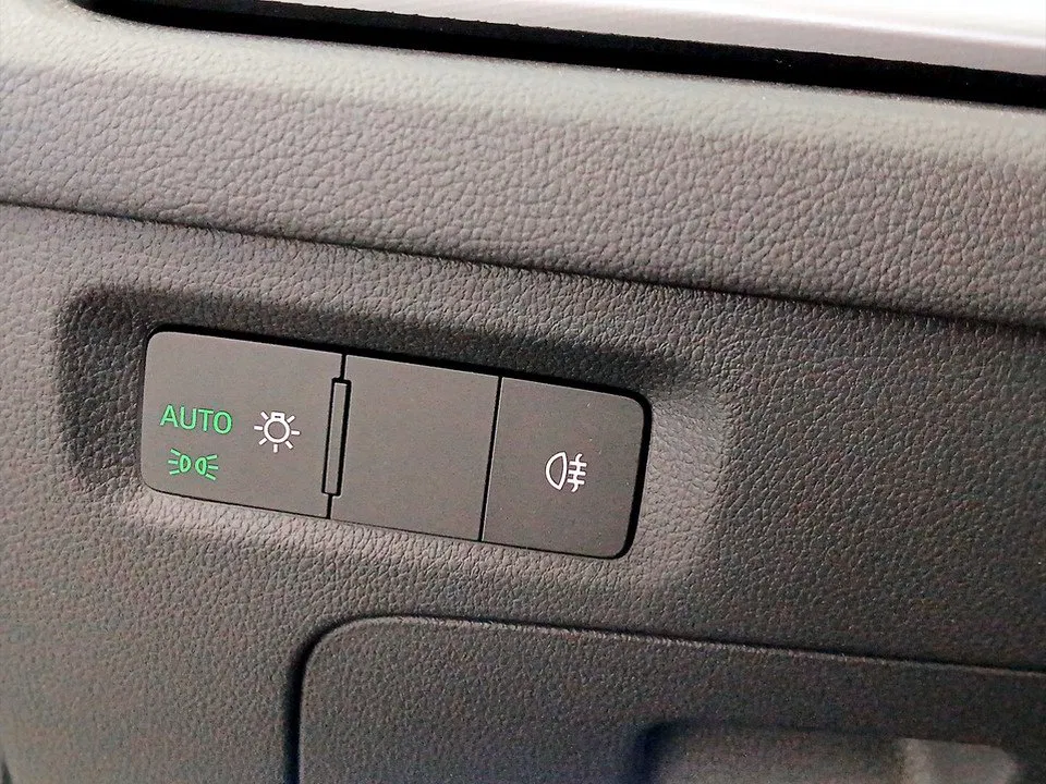 Skoda Octavia Combi 1.5 TSI DSG Essence | Bild 11 von 25