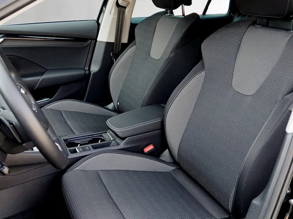 Skoda Octavia Combi 1.5 TSI DSG Selection | Bild 9 von 25