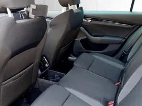 Skoda Octavia Combi 1.5 TSI DSG Selection | Thumbnail 21 von 25