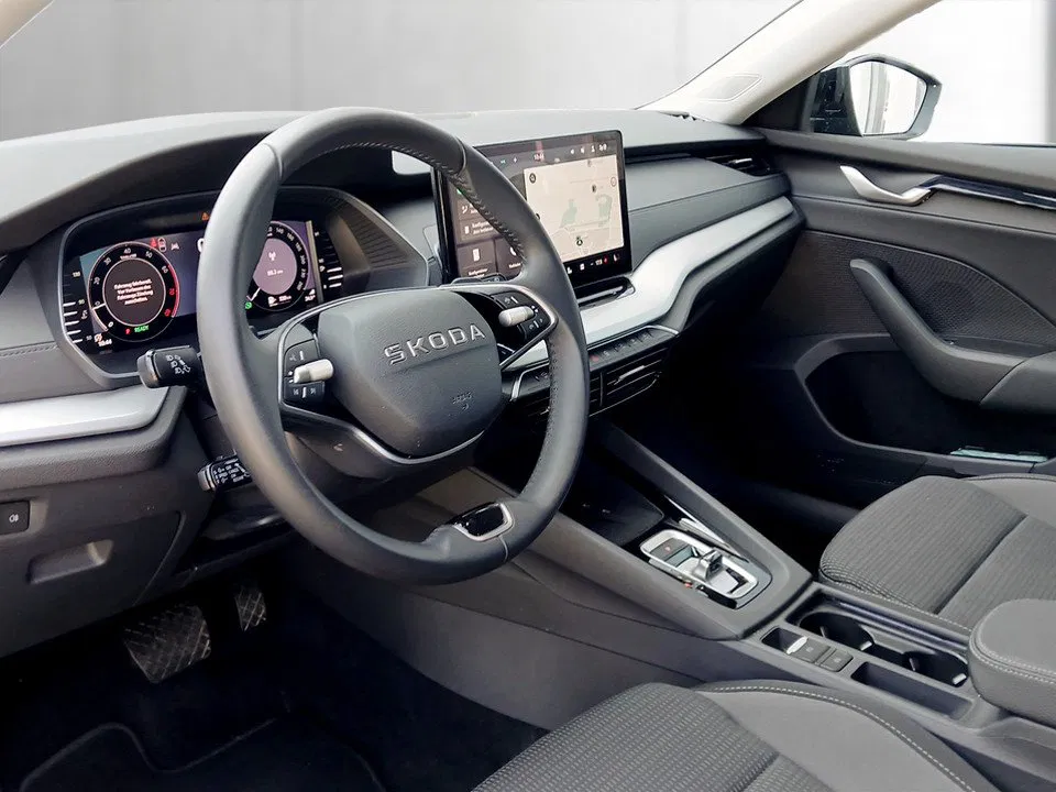 Skoda Octavia Combi 1.5 TSI DSG Selection | Bild 10 von 25