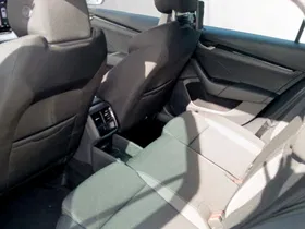 Skoda Octavia Combi 1.5 TSI mHEV 85 kW Selection | Thumbnail 18 von 22