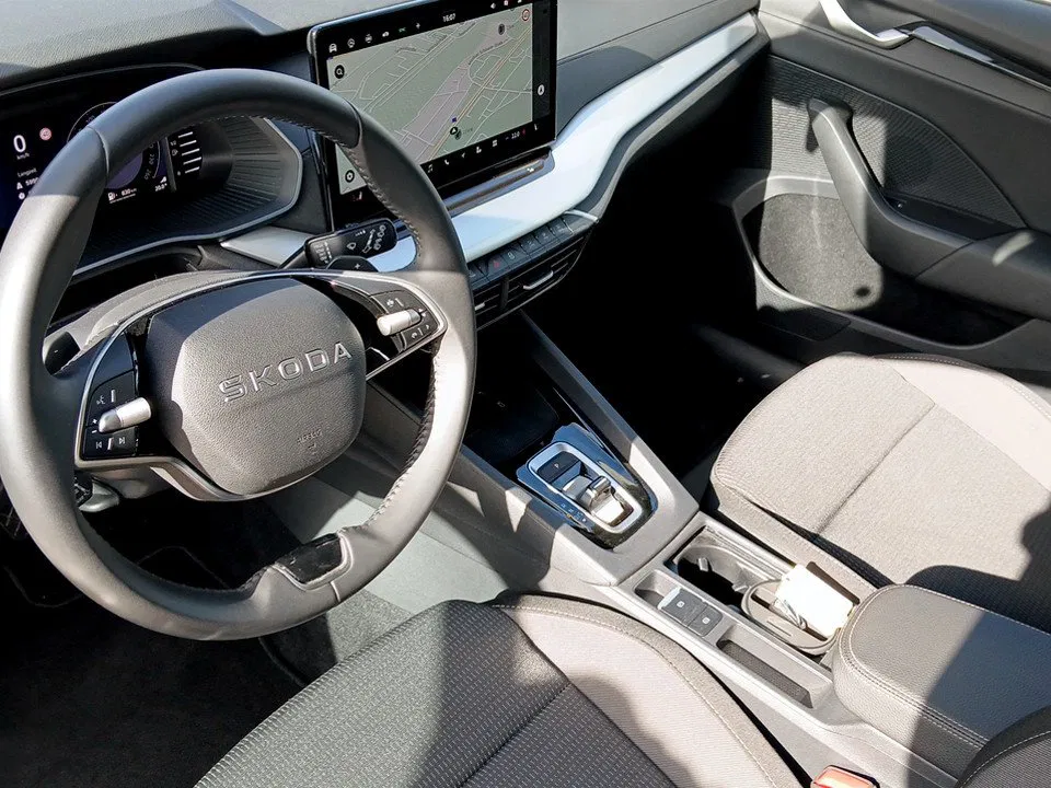 Skoda Octavia Combi 1.5 TSI mHEV 85 kW Selection | Bild 8 von 22