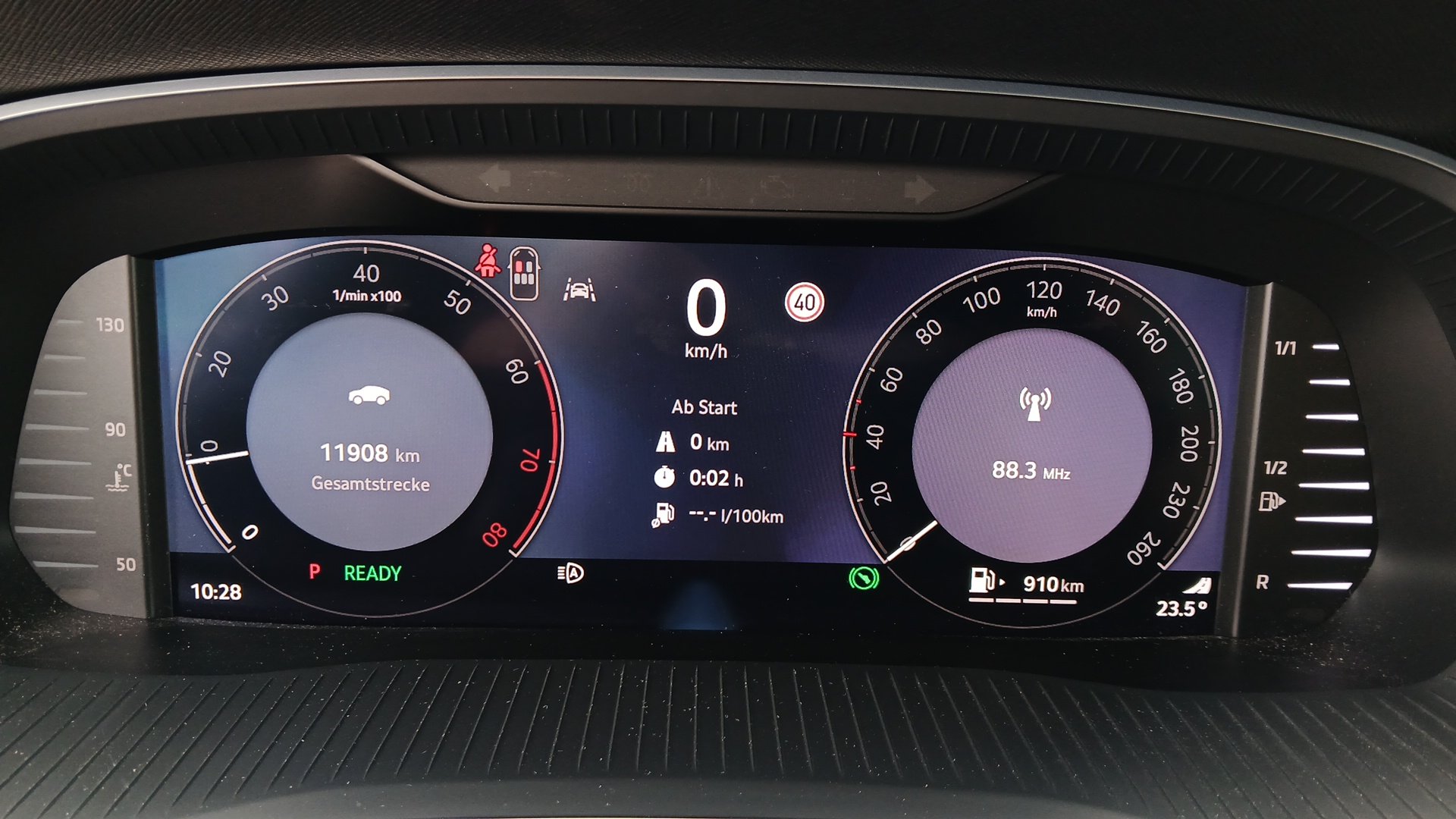 Skoda Octavia Combi 1.5 TSI DSG Selection | Bild 13 von 22