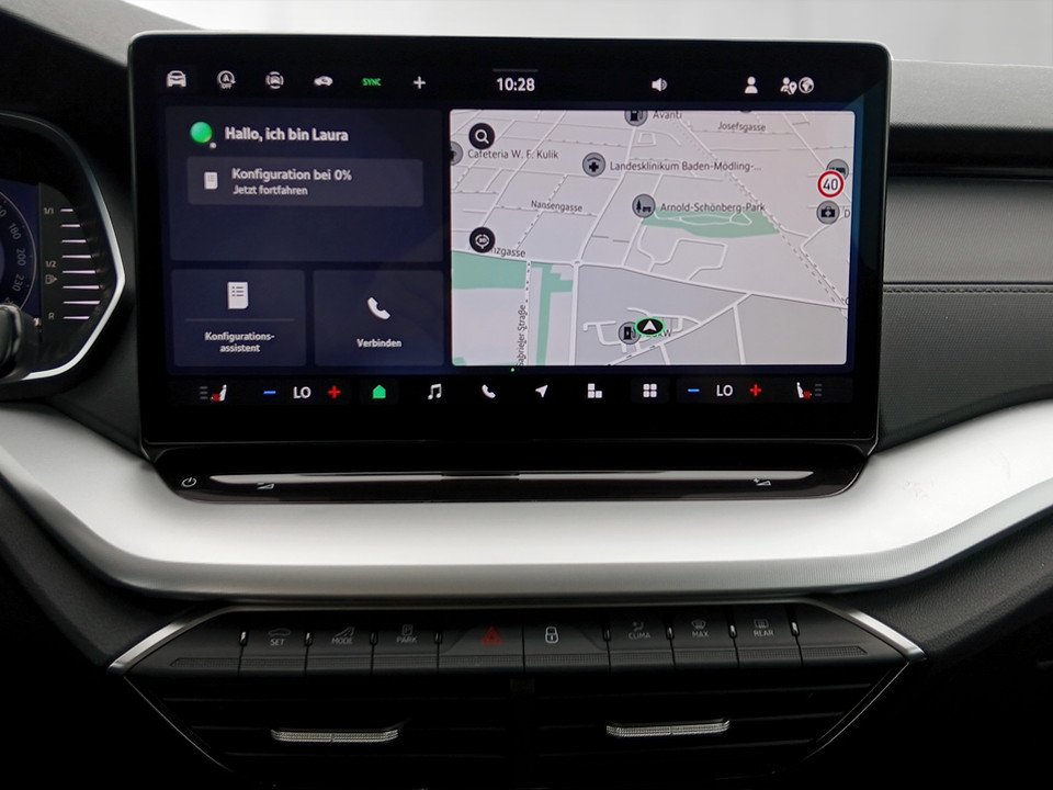 Skoda Octavia Combi 1.5 TSI DSG Selection | Bild 14 von 22