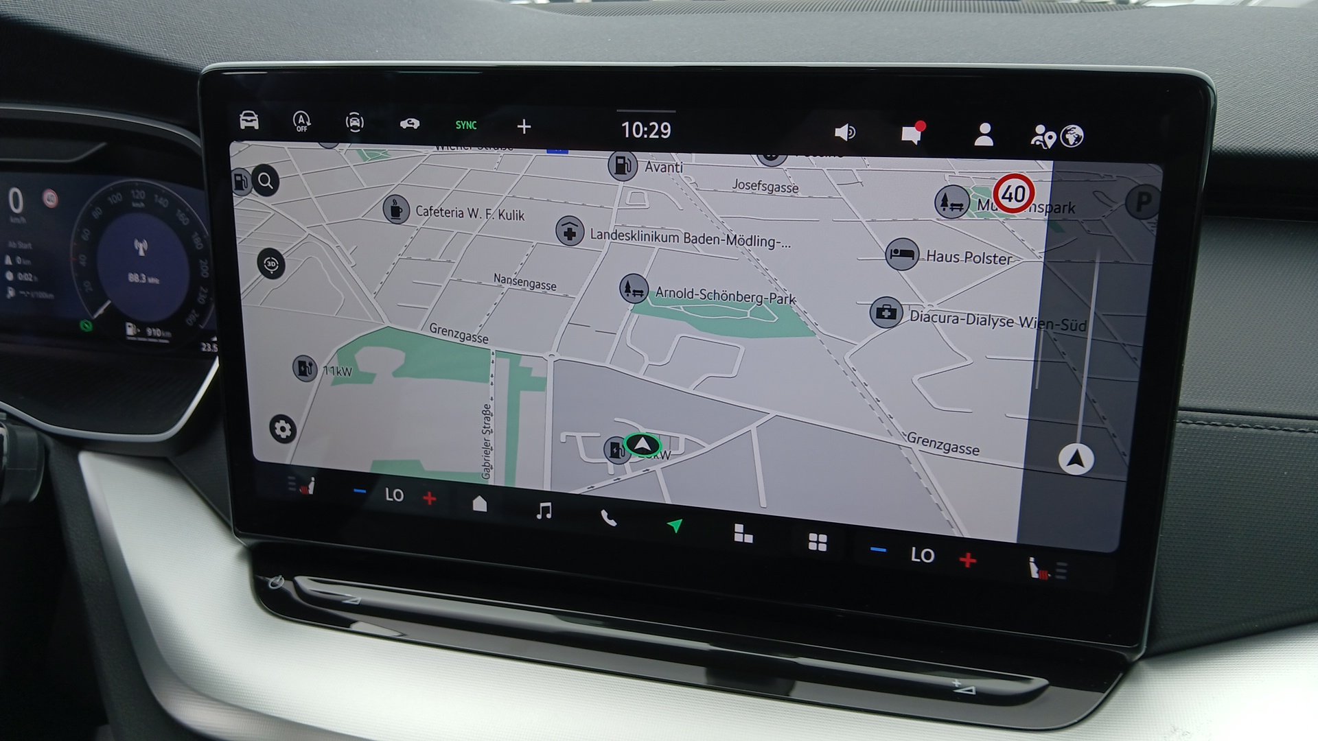 Skoda Octavia Combi 1.5 TSI DSG Selection | Bild 15 von 22