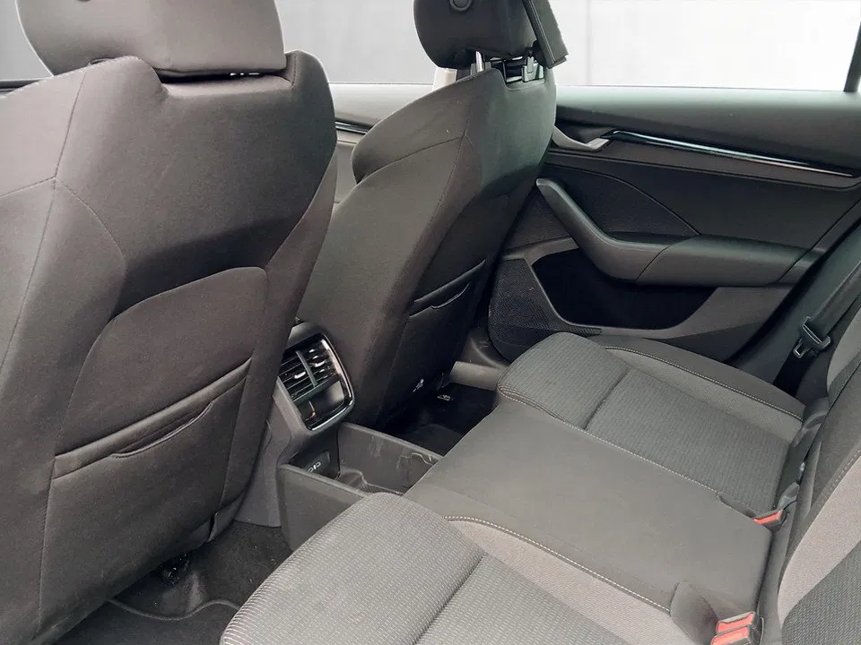 Skoda Octavia Combi 1.5 TSI DSG Selection | Bild 19 von 22