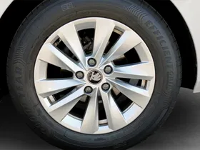 Skoda Octavia Combi 1.5 TSI mHEV 85 kW Selection | Thumbnail 4 von 22
